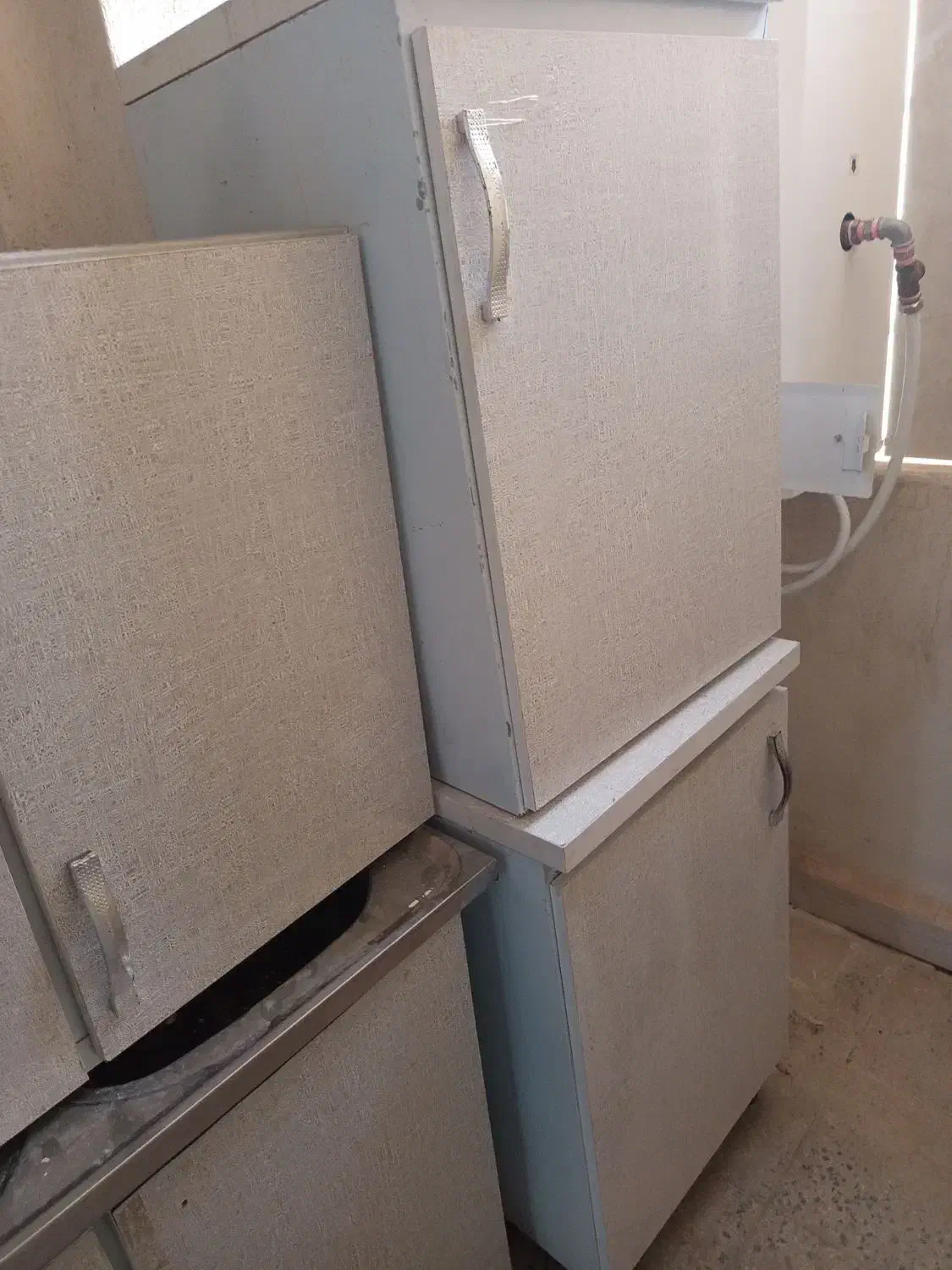 کابینت فلزی درب mdf همراه با هود|آبچکان و نظمدهنده ظروف|برازجان, |دیوار