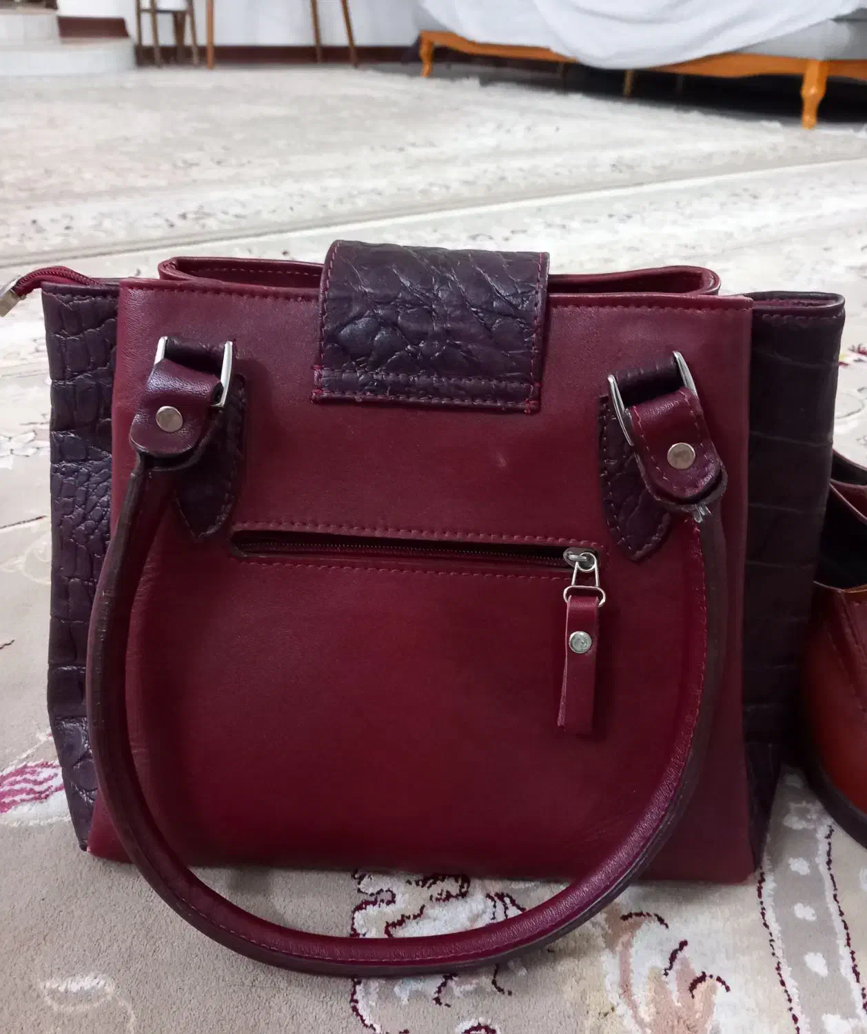 کیف و کفش|کیف، کفش، کمربند|بروجرد, |دیوار