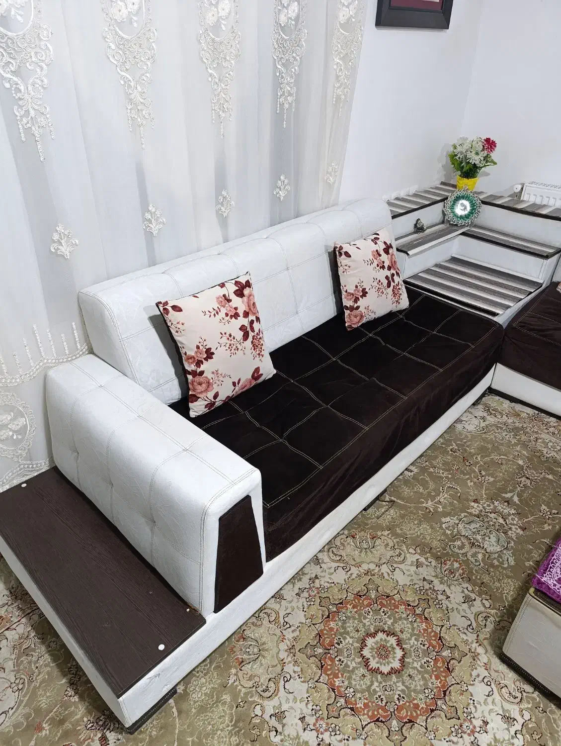 راحتی ۷نفره|مبلمان خانگی و میز عسلی|تالش, هشتپر|دیوار