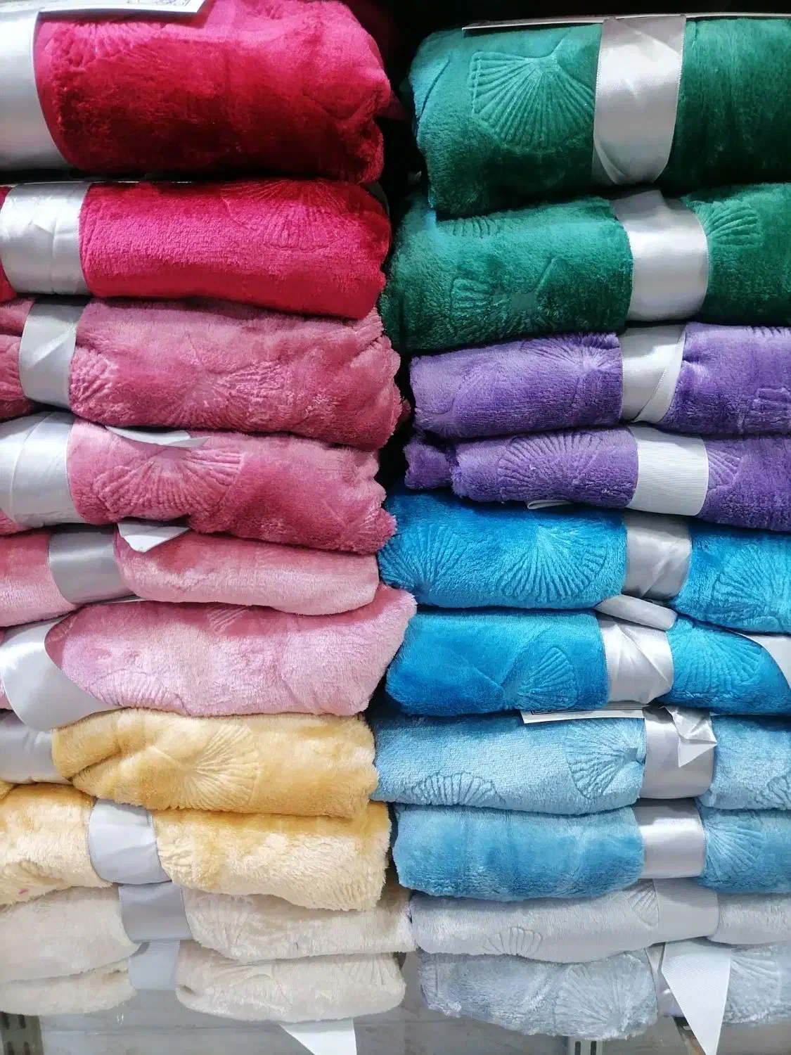 تک رنگ طرح قاصدک|رختخواب، بالش، پتو|بندر گناوه, |دیوار