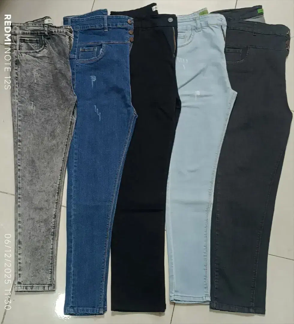 شلوار چسپیده جذب|لباس|ایوان, |دیوار