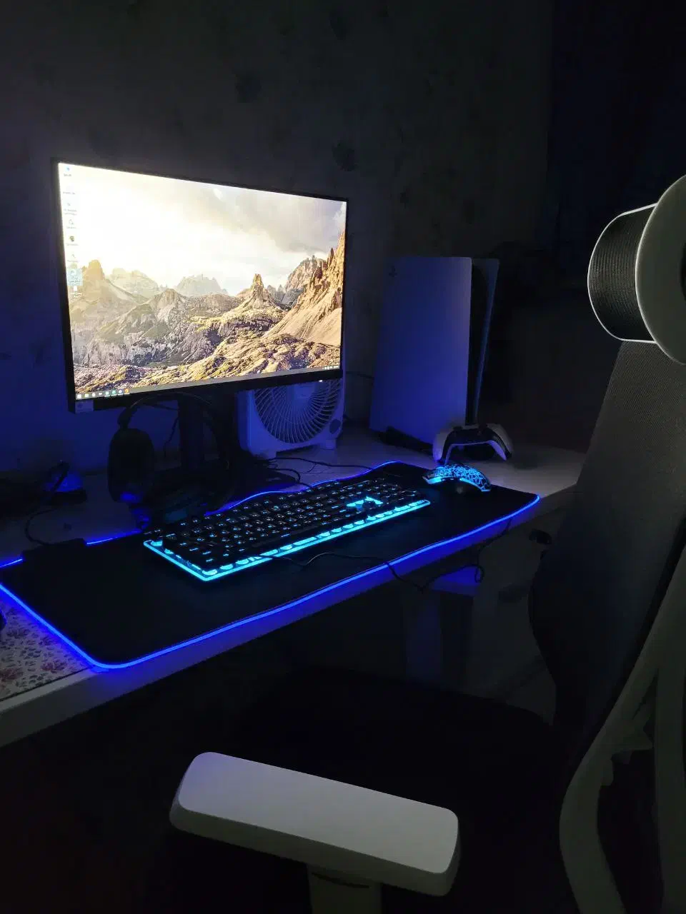 مانیتور ام اس آی MSi Modern MD241P|قطعات و لوازم جانبی رایانه|شیراز, شهرک مفتح|دیوار