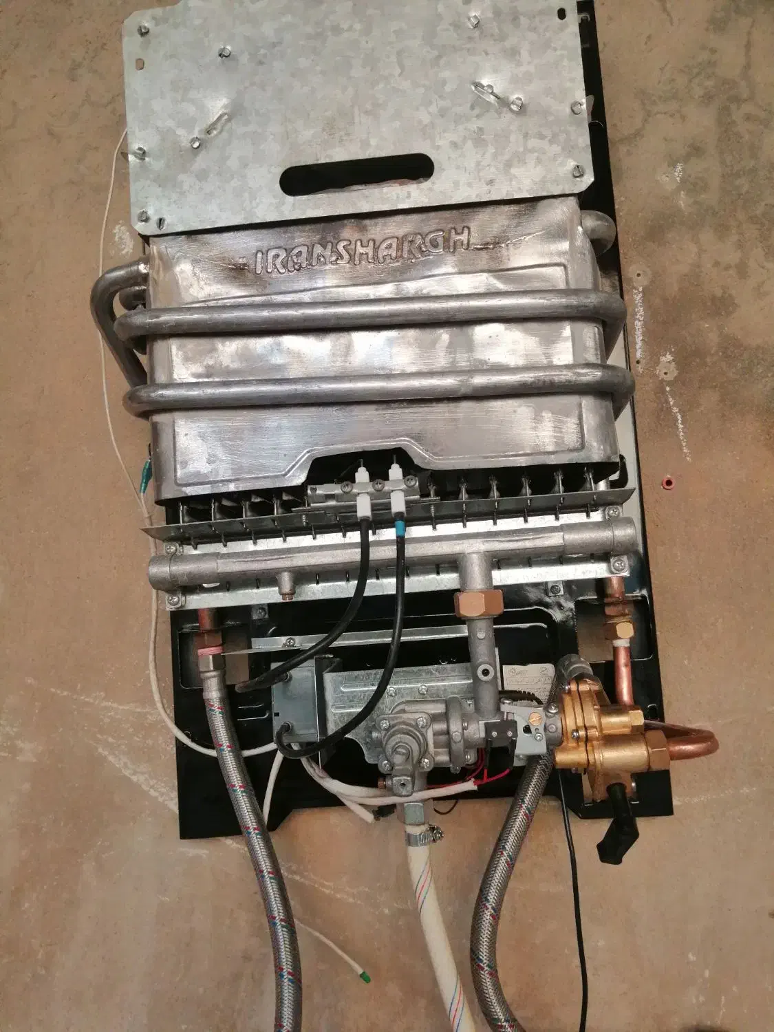 سرویس و تعمیر  آبگرمکن و پکیج|خدمات پیشه و مهارت|ایلام, |دیوار