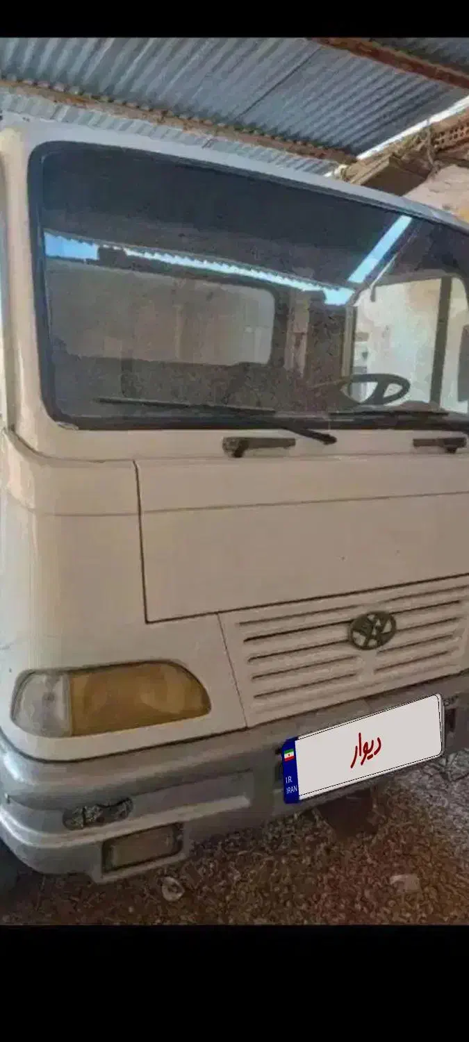 آذرخش|خودرو سنگین|نیمروز, |دیوار