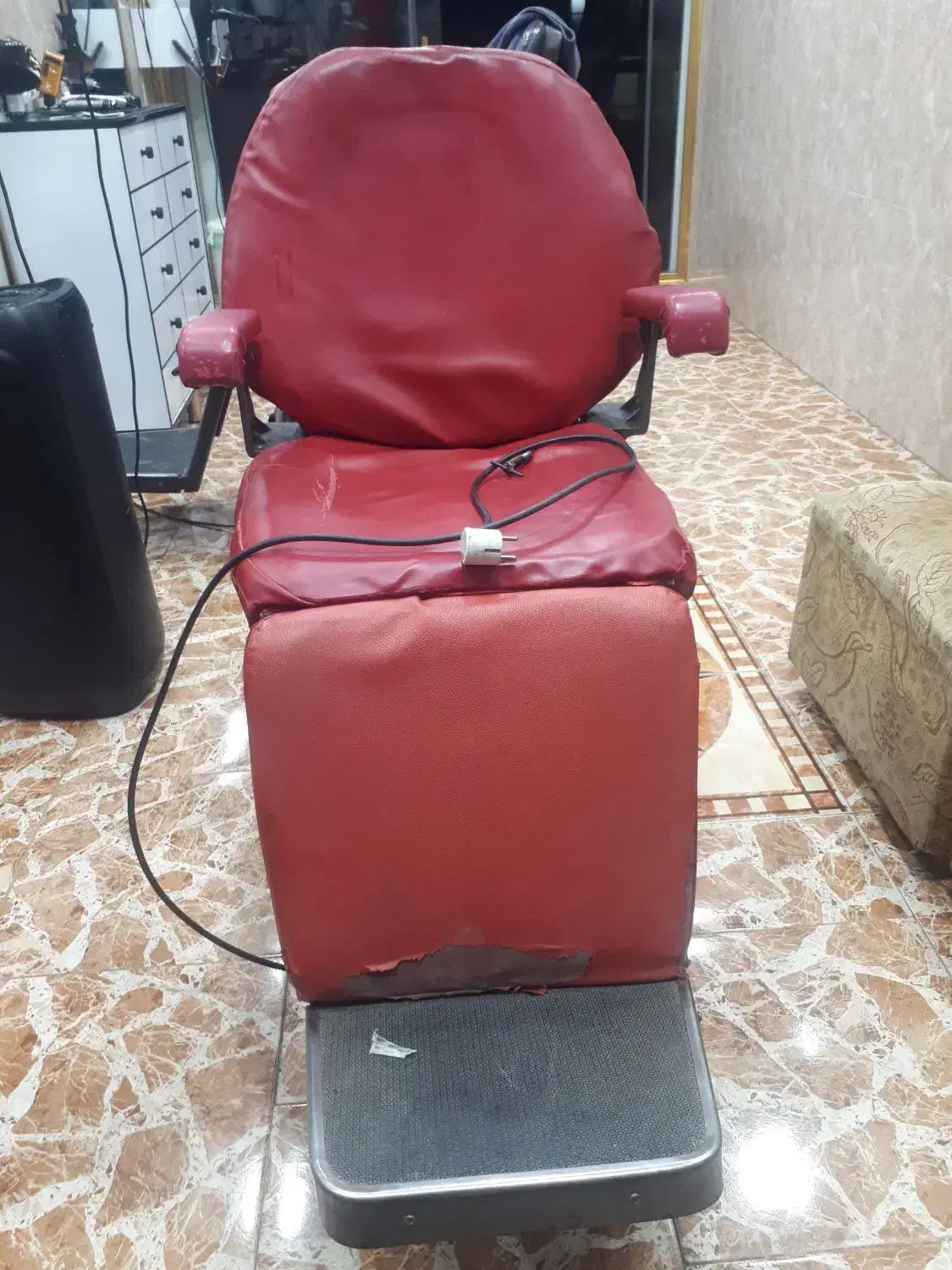 صندلی برقی آرایشگاه مردانه|آرایشگاه و سالنهای زیبایی|پرهسر, |دیوار