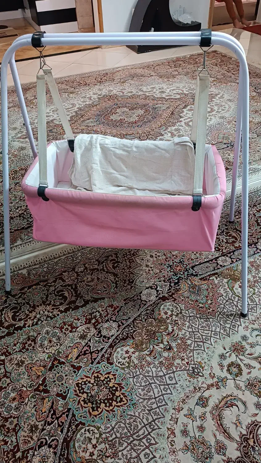 گهواره|تخت و سرویس خواب|بهنمیر, |دیوار