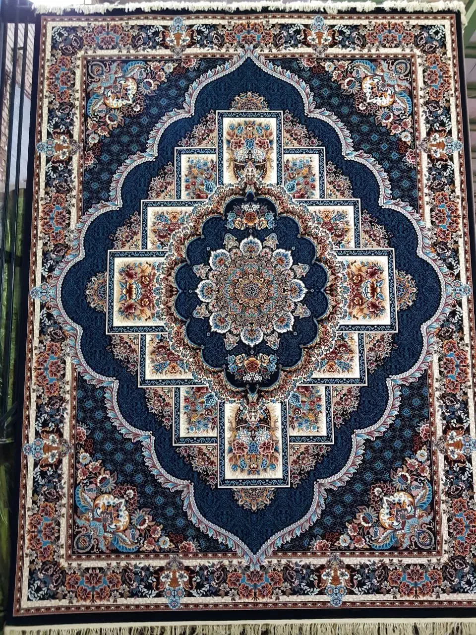 فرش خوب ویترین نقره ای/اکبندداخل کاور|فرش|کرج, کمالشهر|دیوار