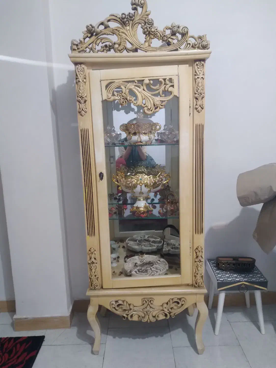 ویترین کرمی|بوفه، ویترین، کنسول|صومعهسرا, |دیوار