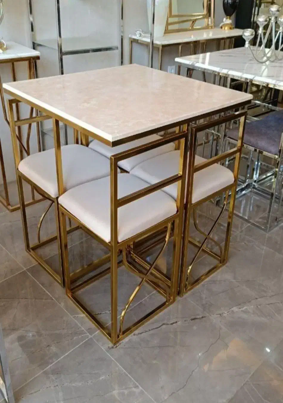 میز ناهارخوری//. ملیکا +مربعی فلزی|میز و صندلی غذاخوری|اصفهان, کساره|دیوار