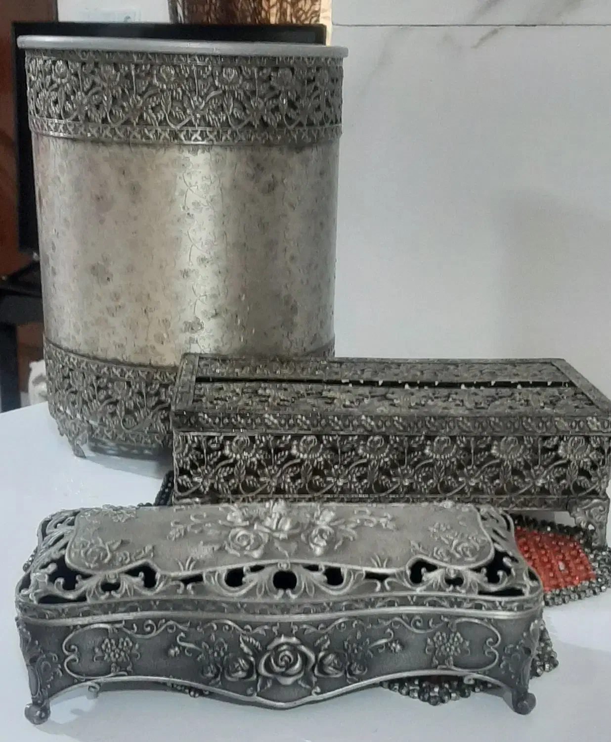 سطل زباله جا دستمال وکارد|لوازم سرویس بهداشتی|فومن, |دیوار