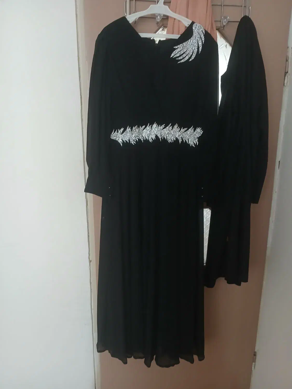 مانتو نو|لباس|ساوه, |دیوار