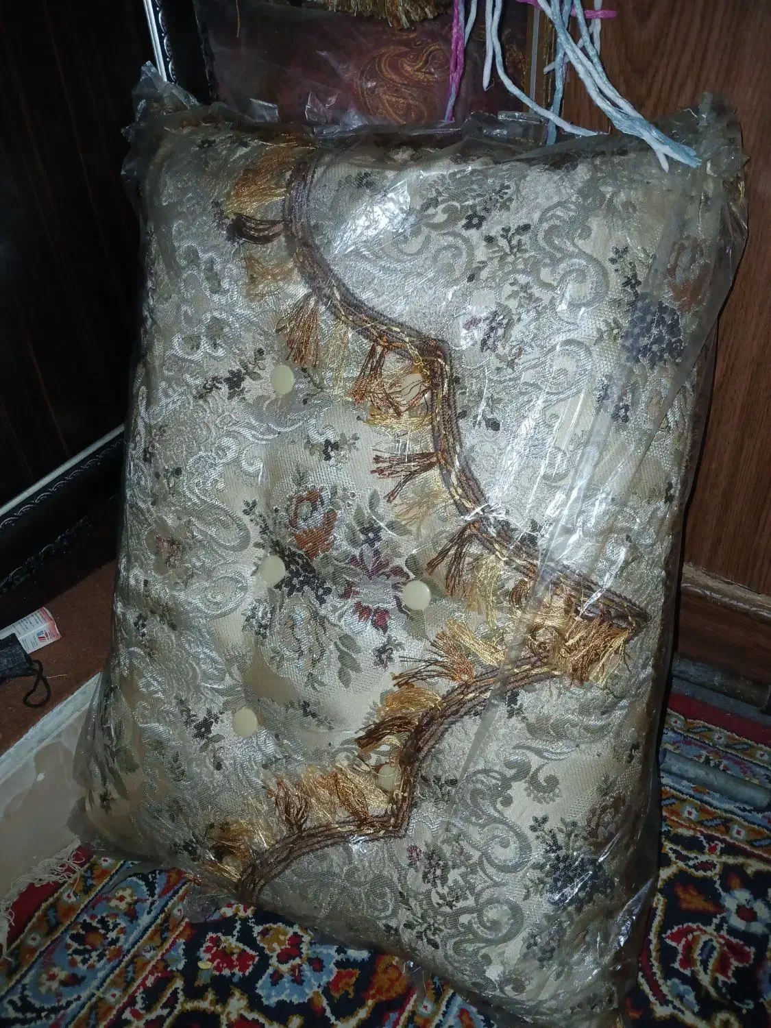 پشتی سنتی|پشتی|کازرون, |دیوار