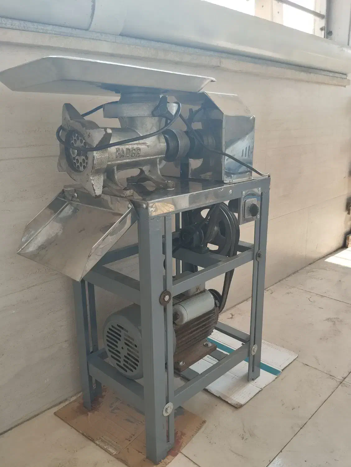 چرخ گوشت صنعتی ۳۲|فروشگاه و مغازه|بندر امام خمینی, |دیوار