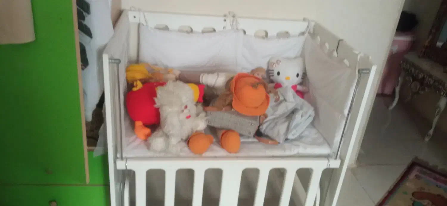 گهواره و روروئک|اسباب و اثاث بچه|پرند, فاز ۶|دیوار