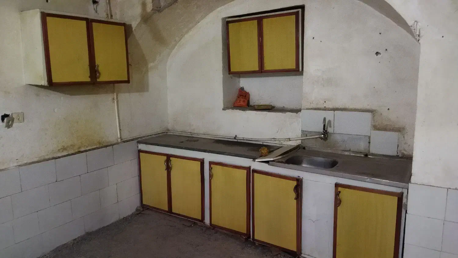 کابینت فلزی سالم در حد و درب و پنجره|مصالح و تجهیزات ساختمان|بیرجند, |دیوار