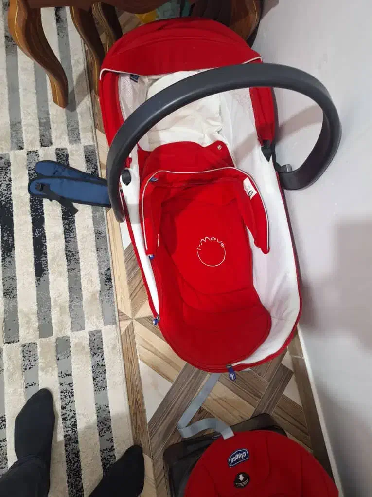 صندلی کودک و  کریر و آغوشی و رورئک|کالسکه و لوازم جانبی|شاهدشهر, |دیوار