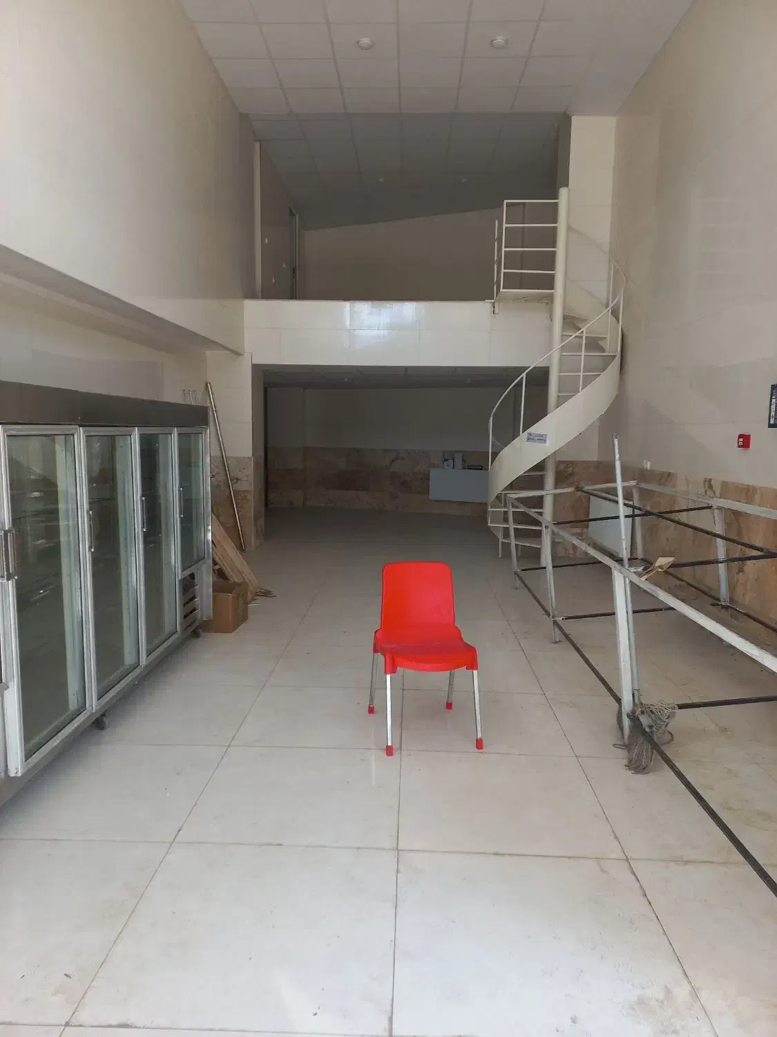 دعوت به همکاری برای غذا خوری|استخدام خدمات فروشگاه و رستوران|میانه, |دیوار