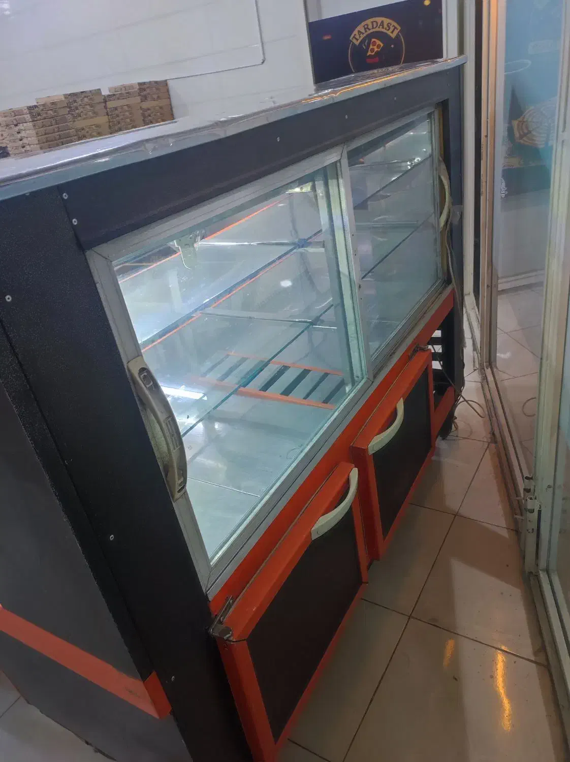 یخچال ویترینی قنادی جیگرکی مکعبی سوپرمارکت|فروشگاه و مغازه|تهران, شهرک دریا|دیوار