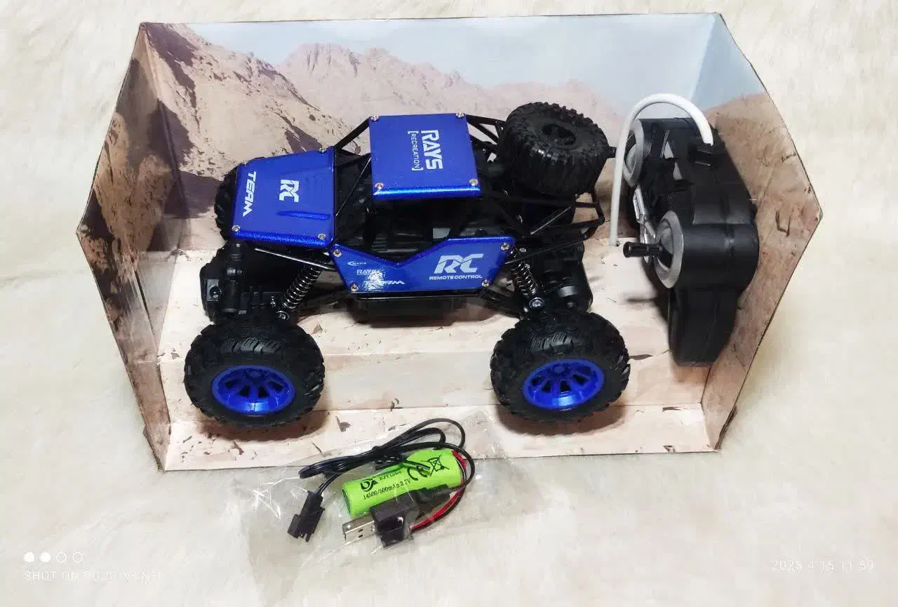 ماشین کنترلی آفرود ساده دودزا ربات و لودر موزیکال|اسباببازی|قم, چهل درخت|دیوار