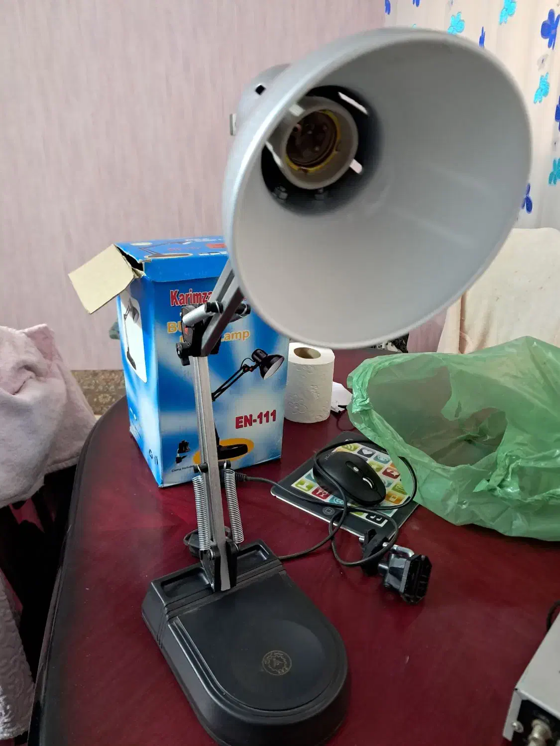 چراغ مطالعه|لوازم التحریر|قائمشهر, |دیوار