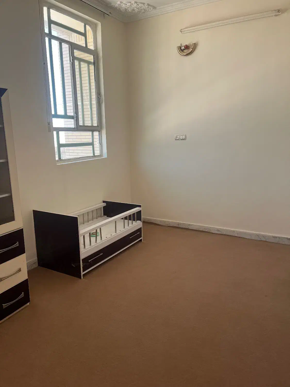 تخت خواب نوزاد|تخت و صندلی بچه|خاش, |دیوار