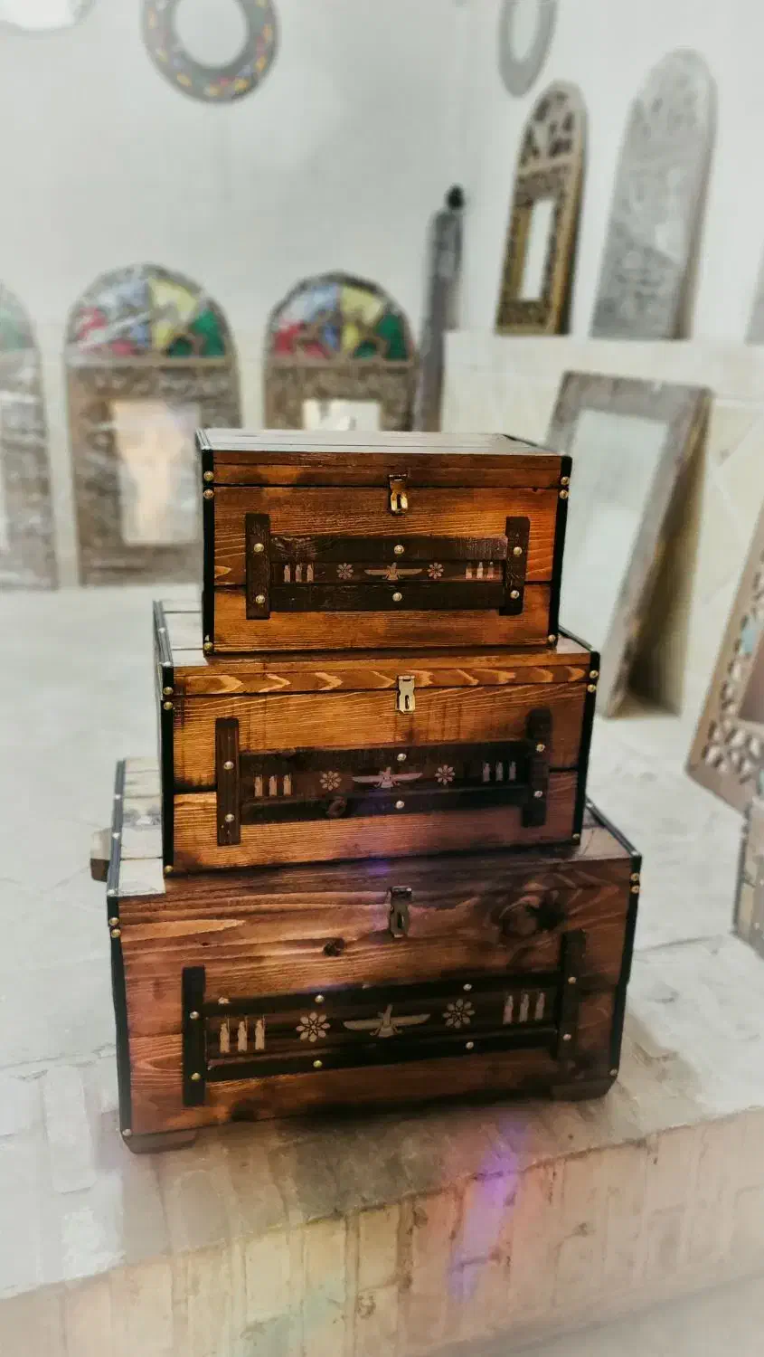 چرخ تافی و صندوقچه چوبی|صنایع دستی و سایر لوازم تزئینی|کاشان, بازار کاشان|دیوار