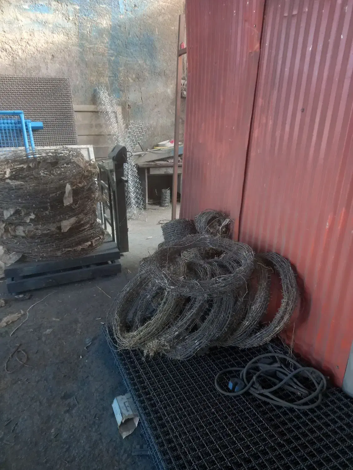 سیم خاردار|مصالح و تجهیزات ساختمان|تیران, |دیوار