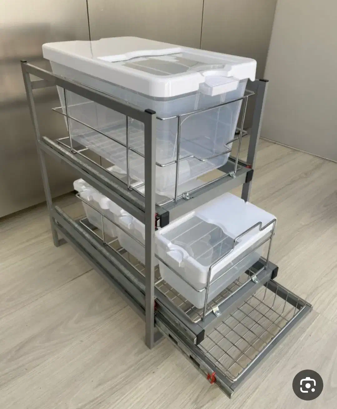 آبچکان پشت پنجره. (تولیدی)|آبچکان و نظمدهنده ظروف|تهران, شهرک ولیعصر جنوبی|دیوار