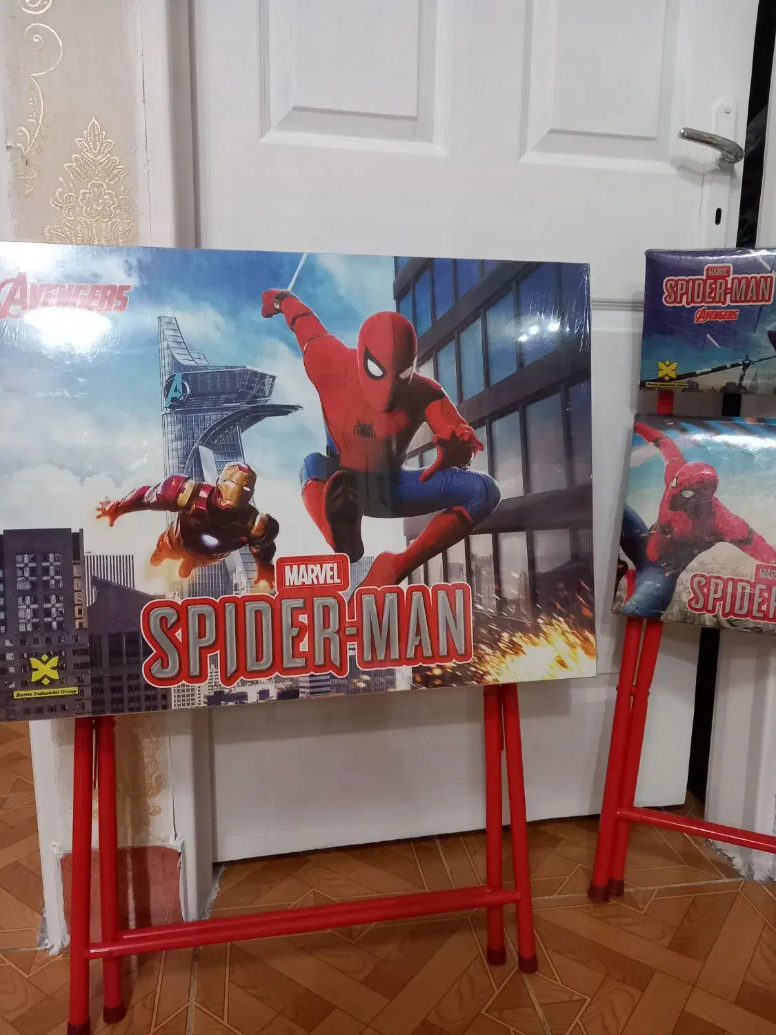 میز وصندلی|لوازم التحریر|رشت, پاره بیجار|دیوار