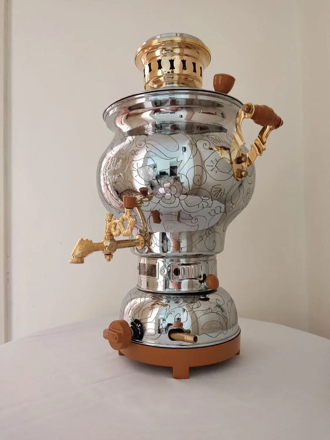 سماور گازی برادران ارزندی ، کاملا نو|سماور، چایساز، قهوهساز|پرند, فاز ۵|دیوار