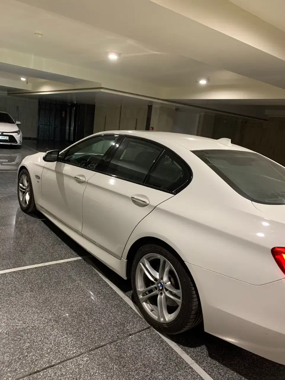 بی ام و ۵۲۸|خودرو سواری و وانت|اصفهان, سعادتآباد|دیوار