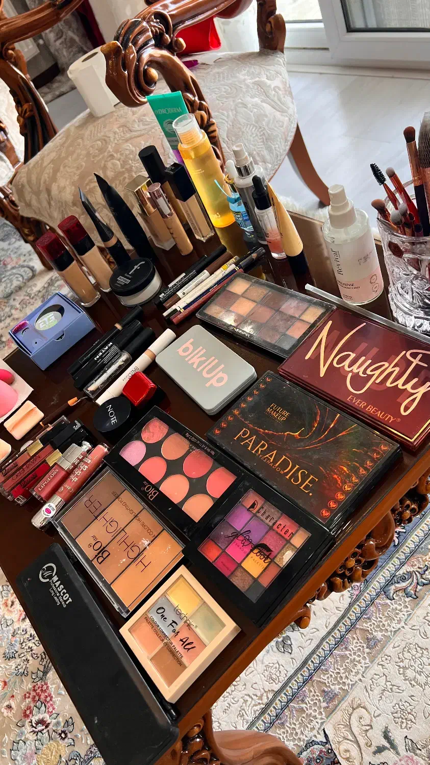 سالن زیبایی مانیلا|خدمات آرایشگری و زیبایی|نگین شهر, |دیوار