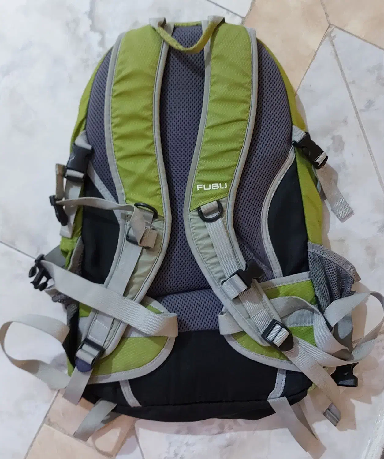 کیف کوهنوردی و طبیعت‌گردی|کیف، کفش، کمربند|اسلام‌شهر, باغ فیض|دیوار