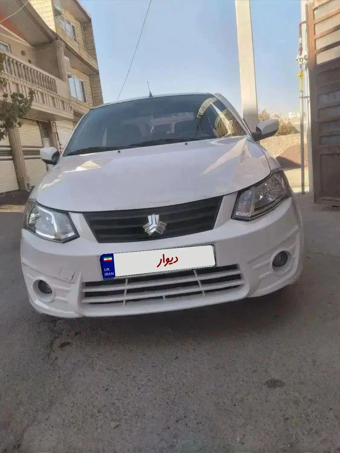 ماشین ساینا مدل ۹۶ بسیار تمیز|خودرو سواری و وانت|دورود, |دیوار