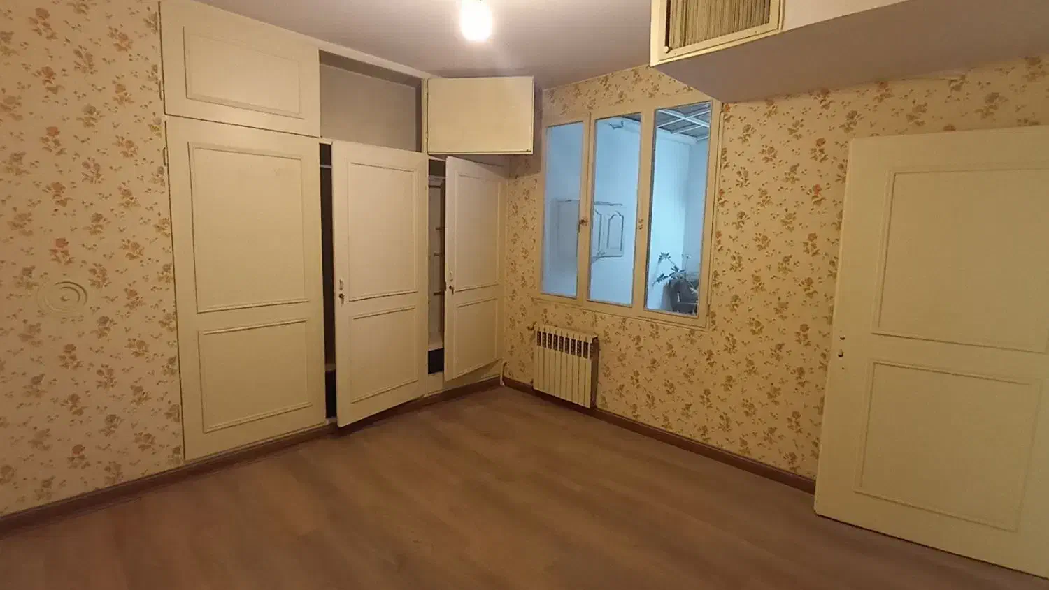 شریعتی بالاتر از خیابان ملک ۹۲ متری ۲ خوابه