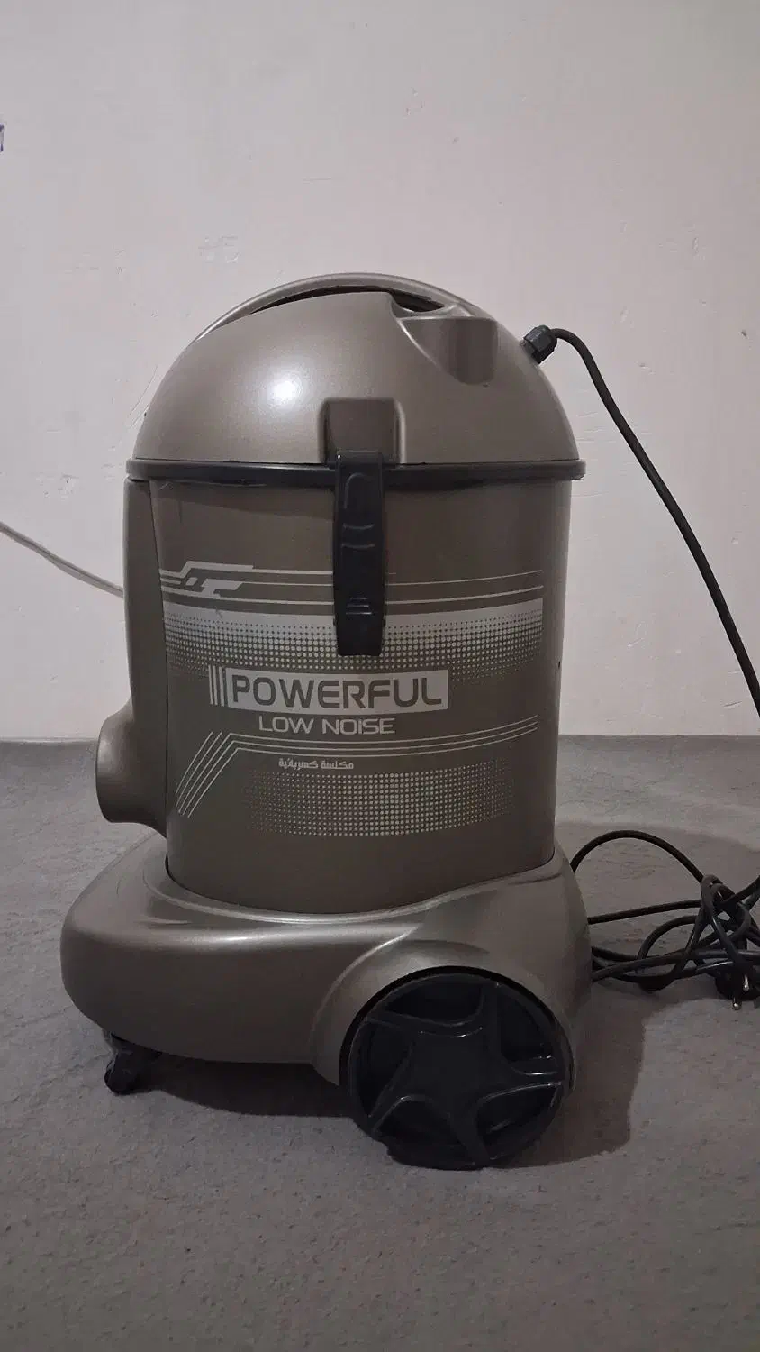 جاروبرقی سطل دار نو هس.قیمت 6 تومن|جاروبرقی، جارو شارژی، بخارشو|خوی, |دیوار