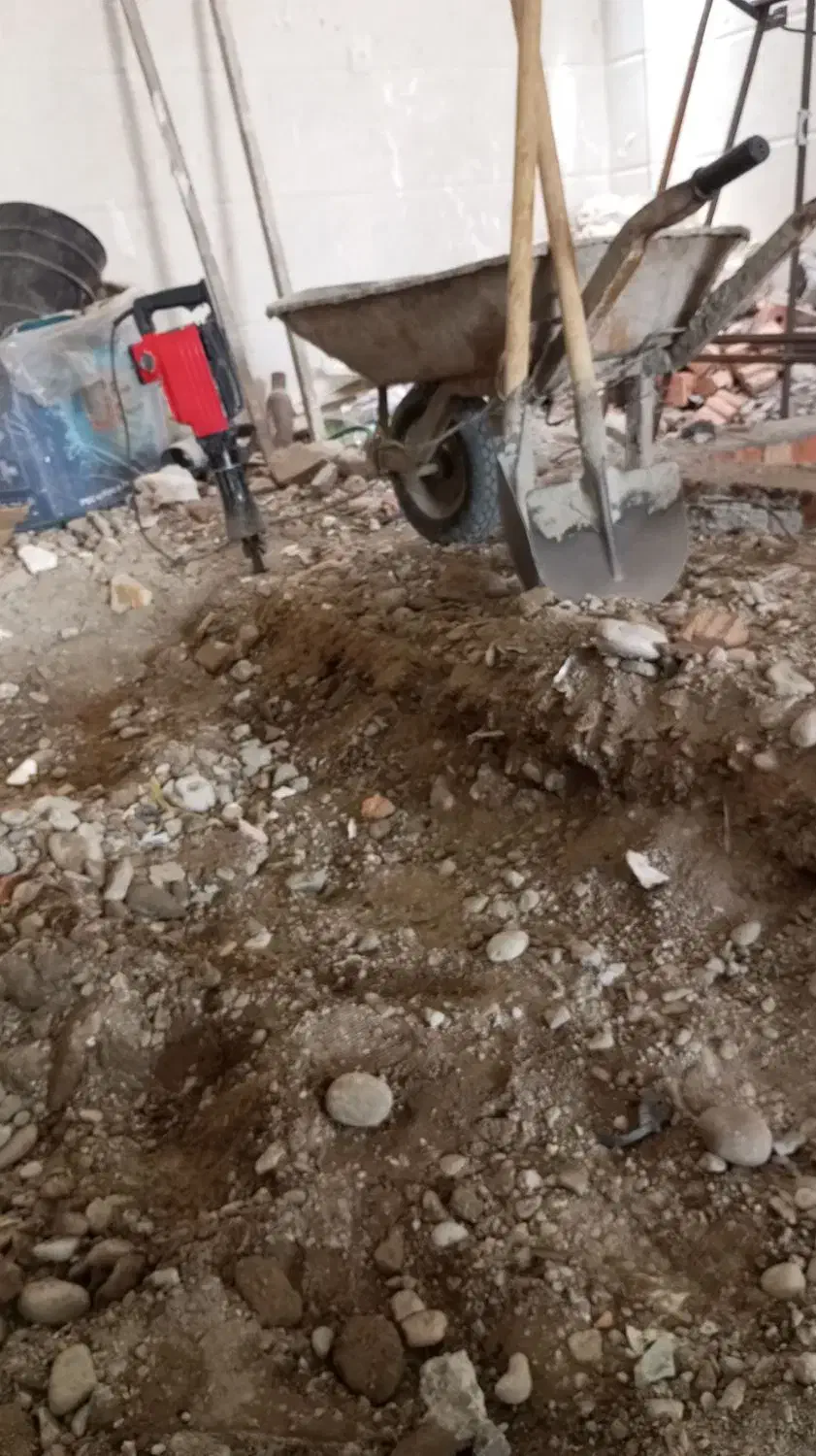 خدمات تخریب کاری با پیکور بزرگ و کوچک|خدمات پیشه و مهارت|ایرانشهر, |دیوار