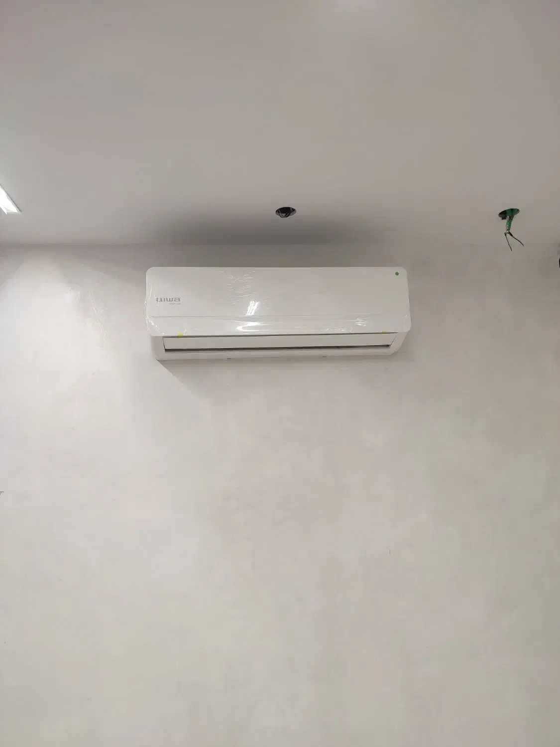 نمایندگی پکیج لروچ ایران رادیاتور و کولر|خدمات پیشه و مهارت|چمستان, |دیوار