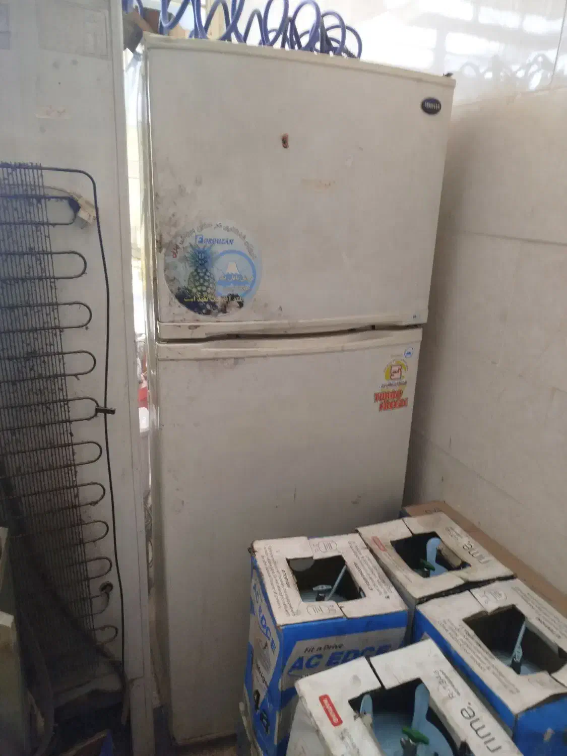 چهار عدد یخچال و فریزر در فولادشهر|یخچال و فریزر|فولادشهر, سایت صنعتی کاوه|دیوار