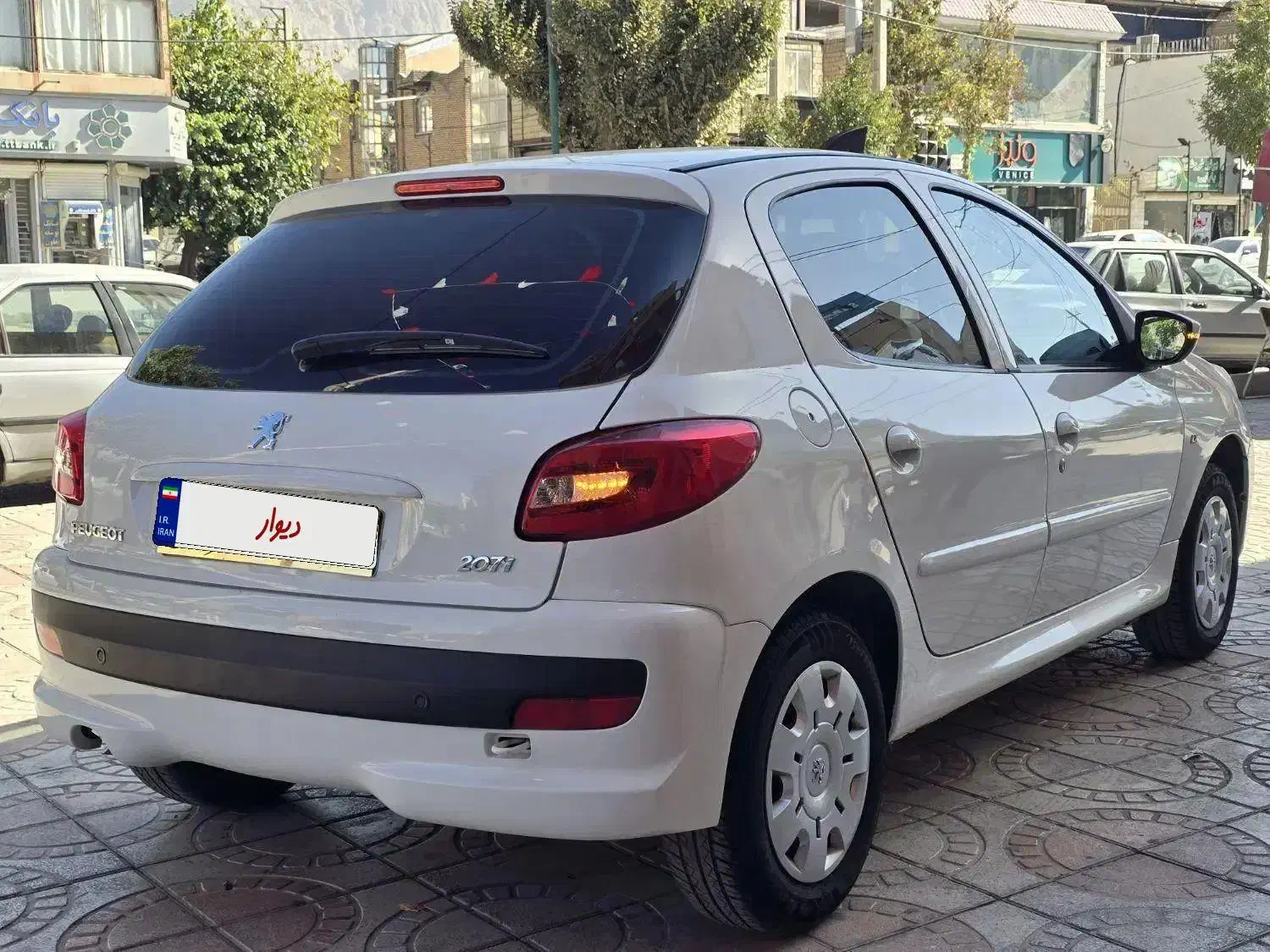 ۲۰۷مدل ۴۰۳هیدرولیک درحدخشک کارمندی|خودرو سواری و وانت|کرمانشاه, |دیوار