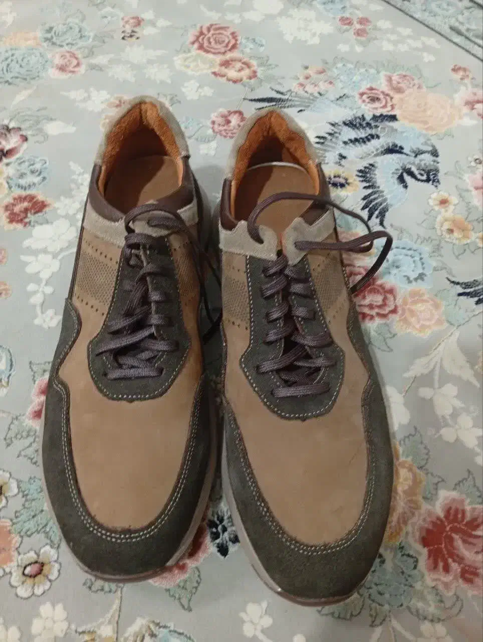 کفش مردانه|کیف، کفش، کمربند|تربت جام, ترکمن ها|دیوار