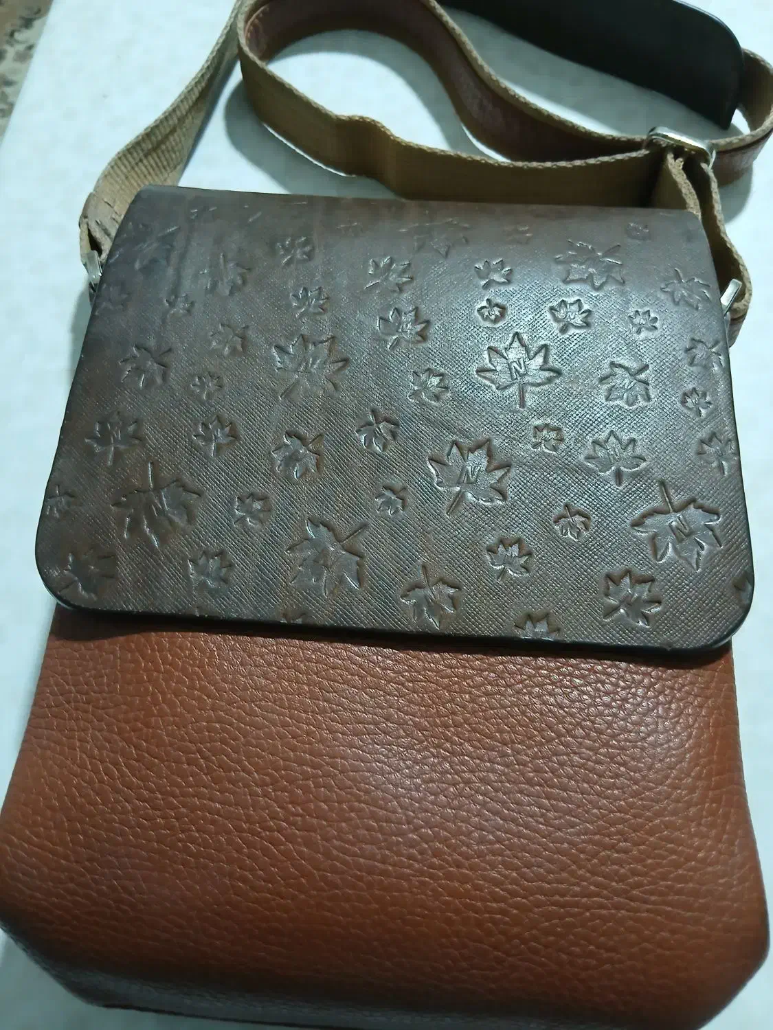 کیف نوین چرم مشهد|کیف، کفش، کمربند|پرند, فاز ۶|دیوار