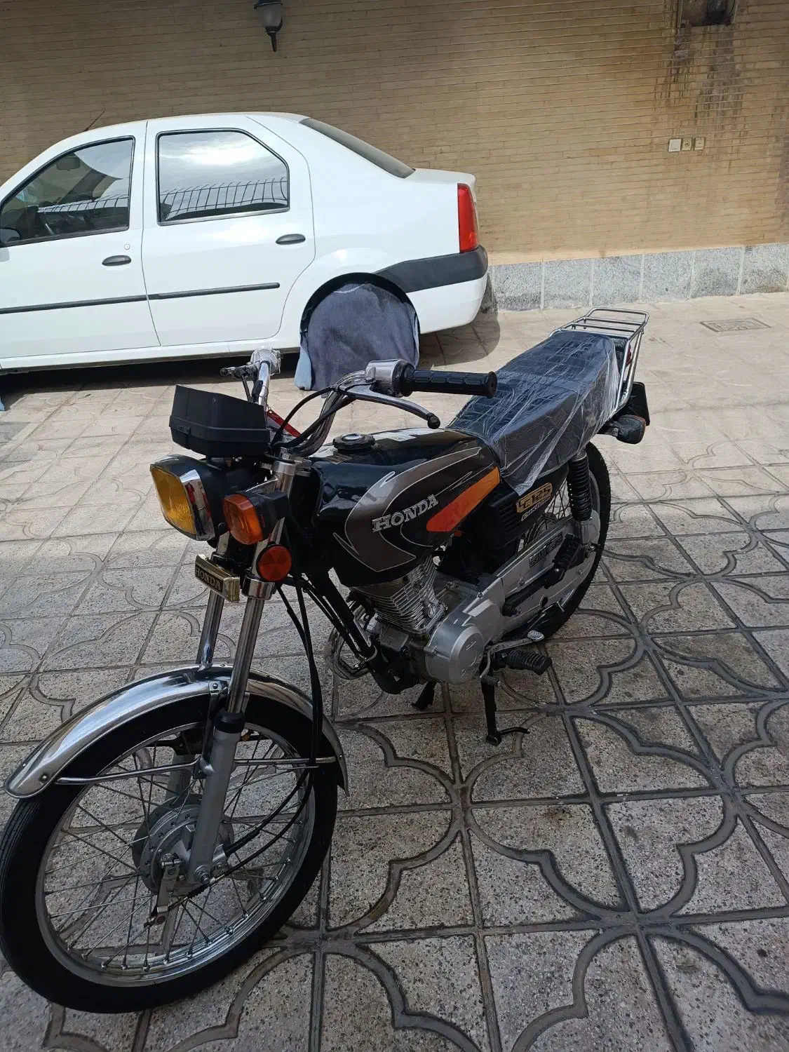 موتور هوندا تمیز 95 کاربرات|موتورسیکلت|اصفهان, جویباره|دیوار