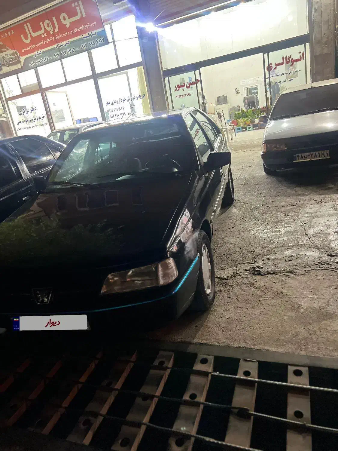 پژو۴۰۵ مدل۸۳|خودرو سواری و وانت|پارس‌آباد, |دیوار