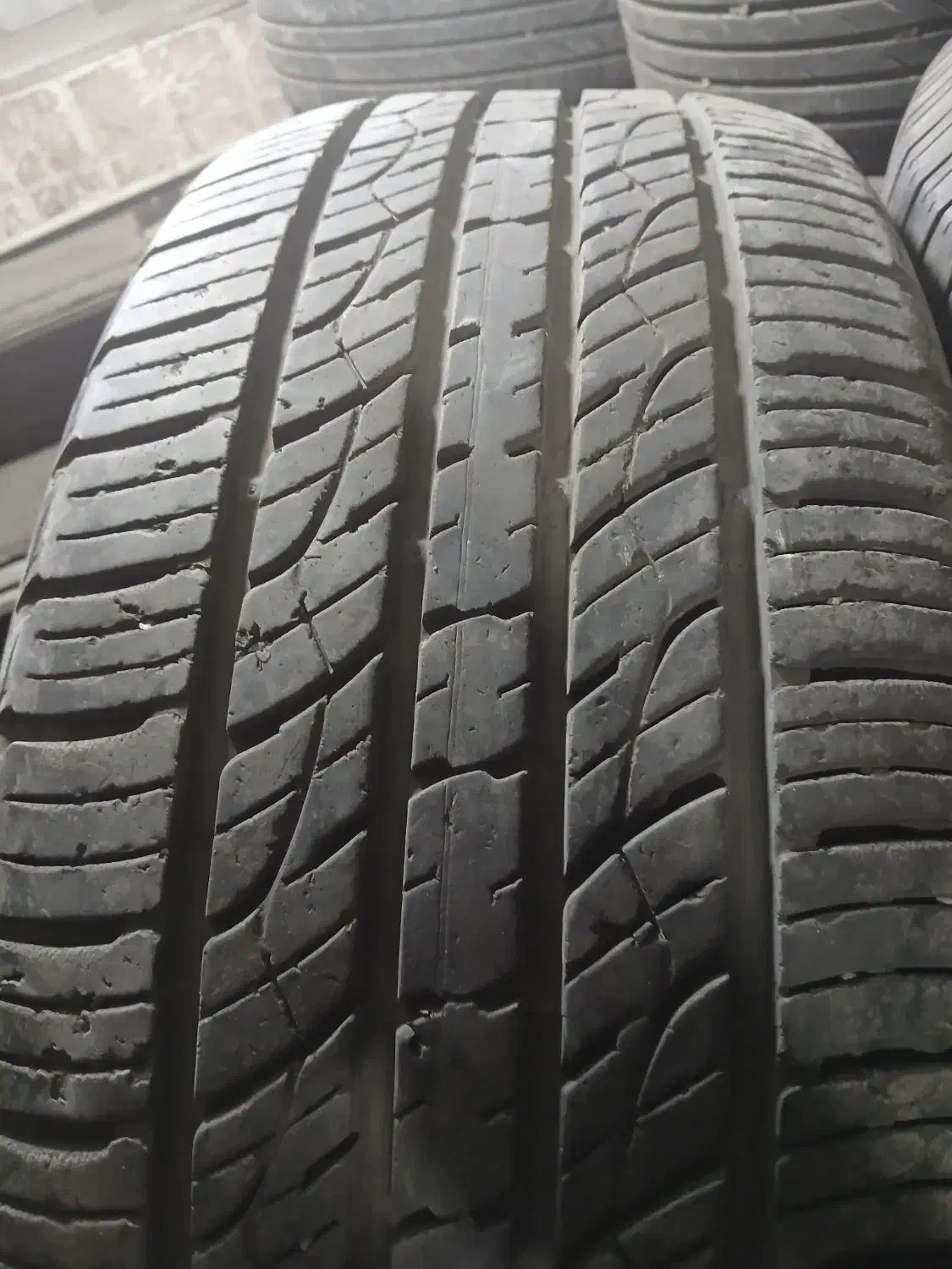 لاستیک ۲۳۵/۵۵/۱۸ دنلوپ ۸۰درصد|قطعات یدکی و لوازم جانبی|فردیس, فردیس|دیوار