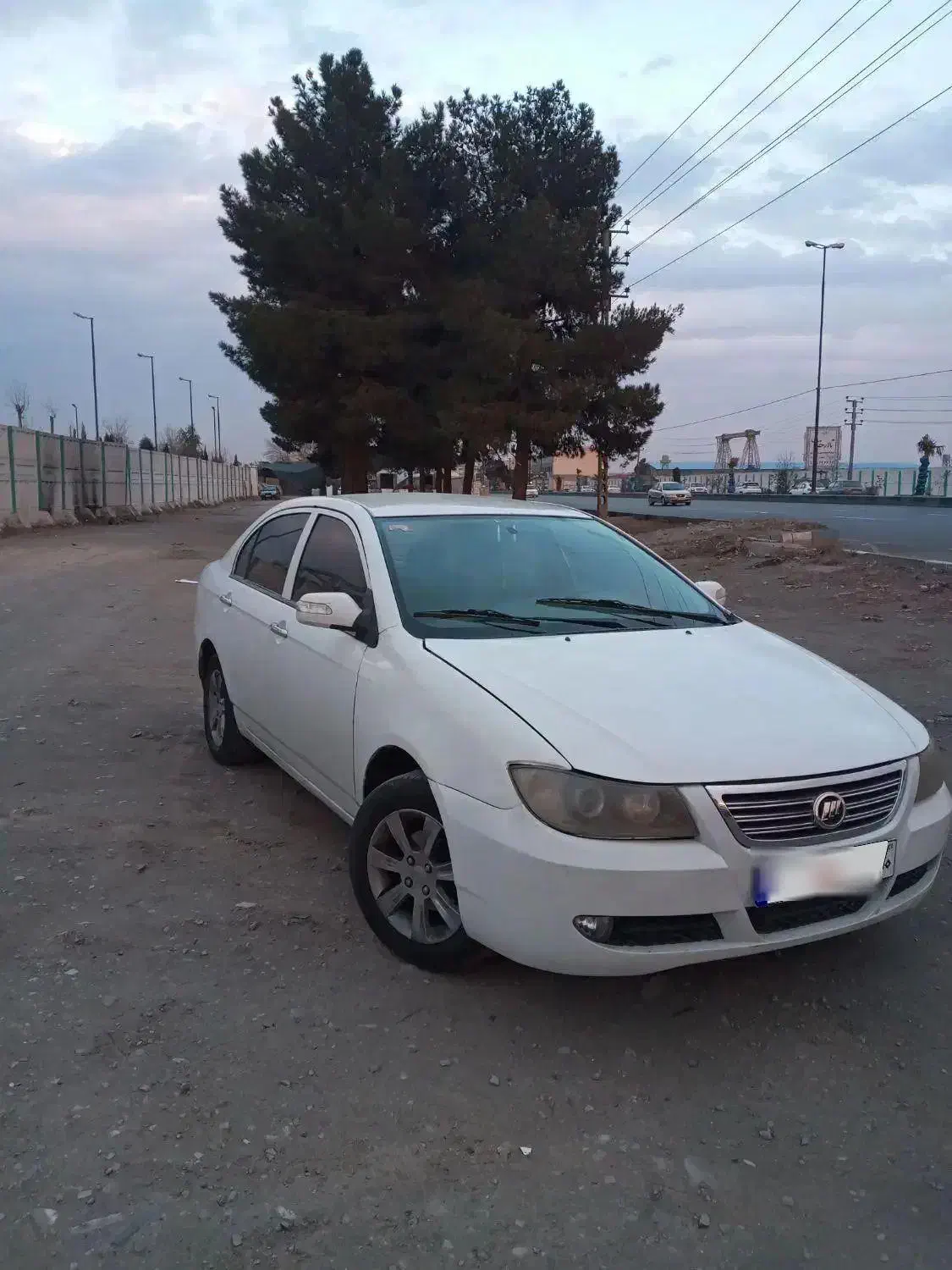 لیفان ۶۲۰ ۱۶۰۰|خودرو سواری و وانت|باقرشهر, |دیوار