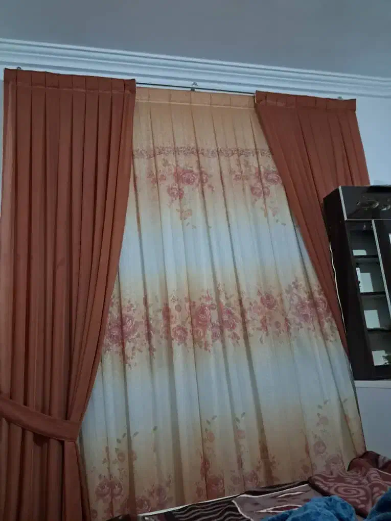 دوعدد پرده در حد نو و سالم|پرده، رانر، رومیزی|بندر انزلی, شالیور|دیوار