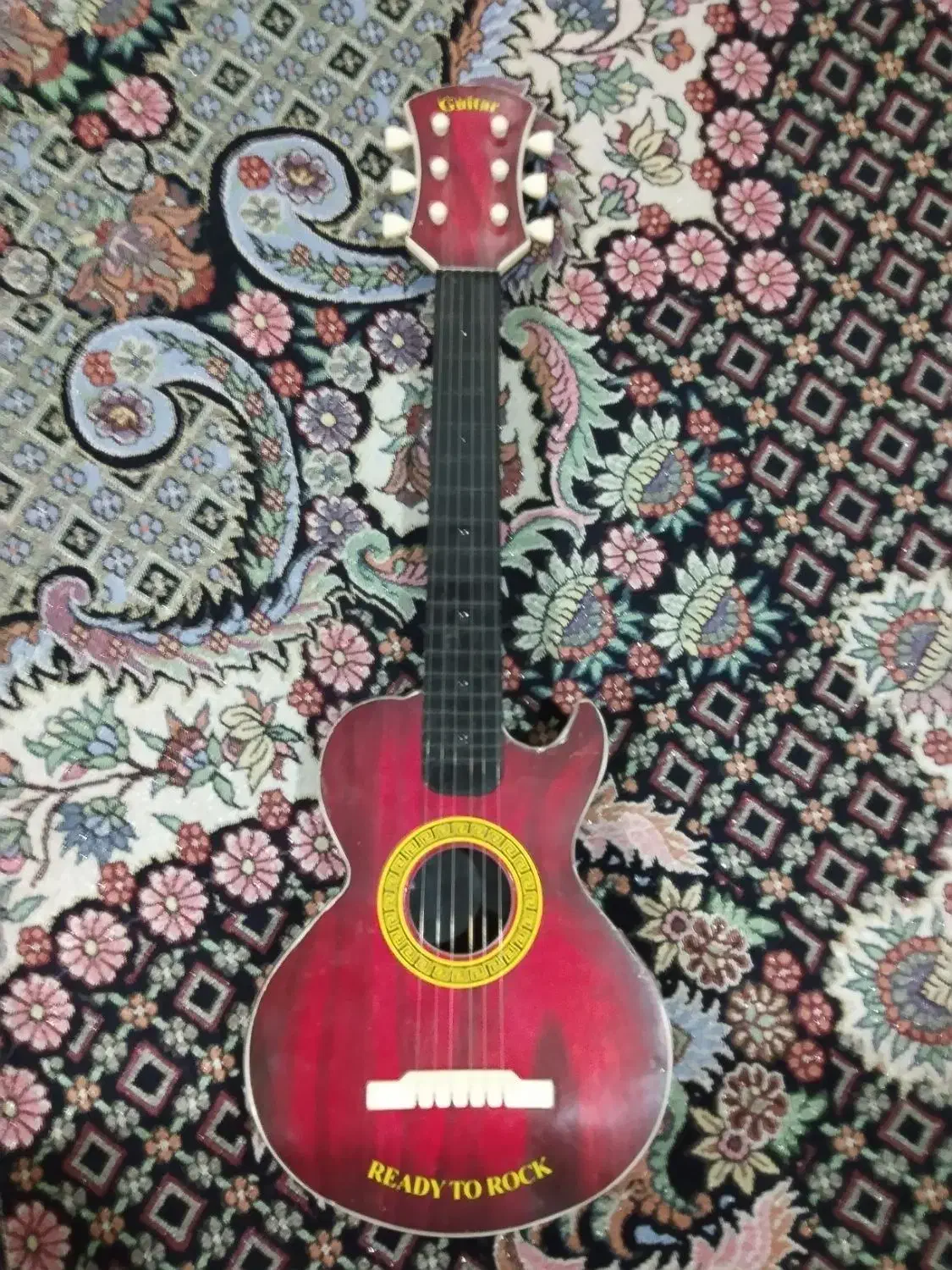 گیتار|گیتار، بیس، امپلیفایر|میانه, |دیوار