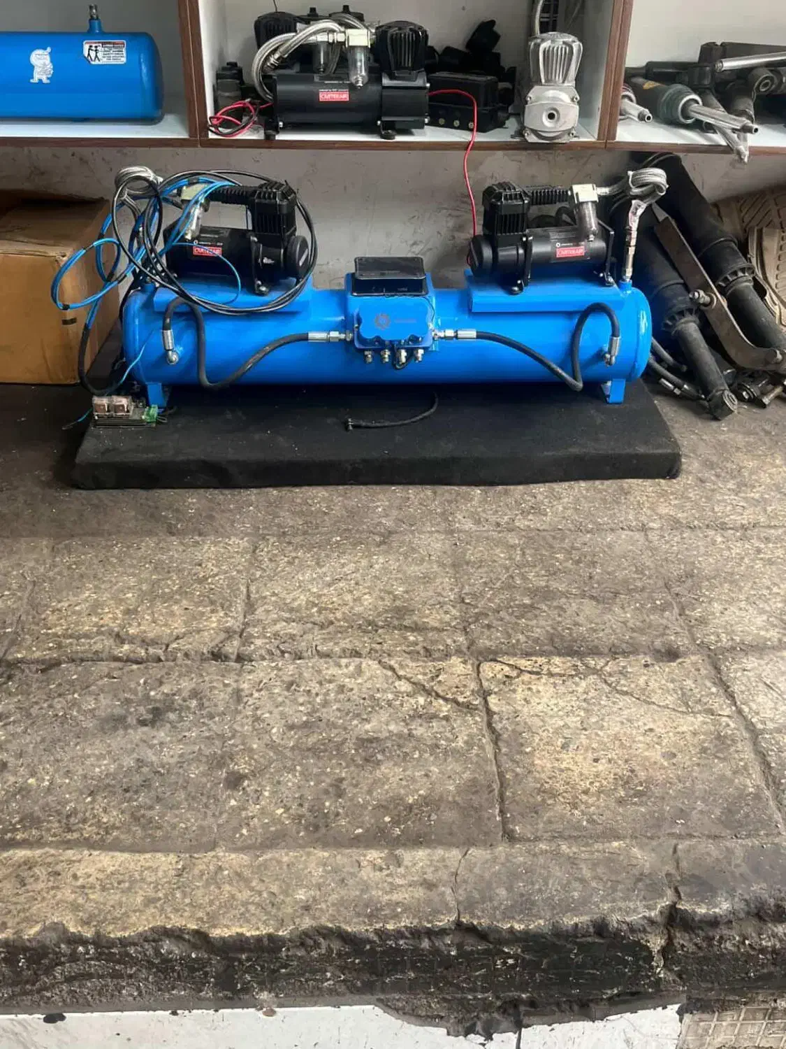 پنوماتیک|قطعات یدکی و لوازم جانبی|تاکستان, |دیوار