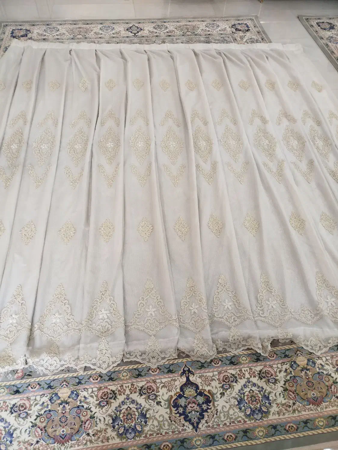 پرده|لباس|ساوه, |دیوار